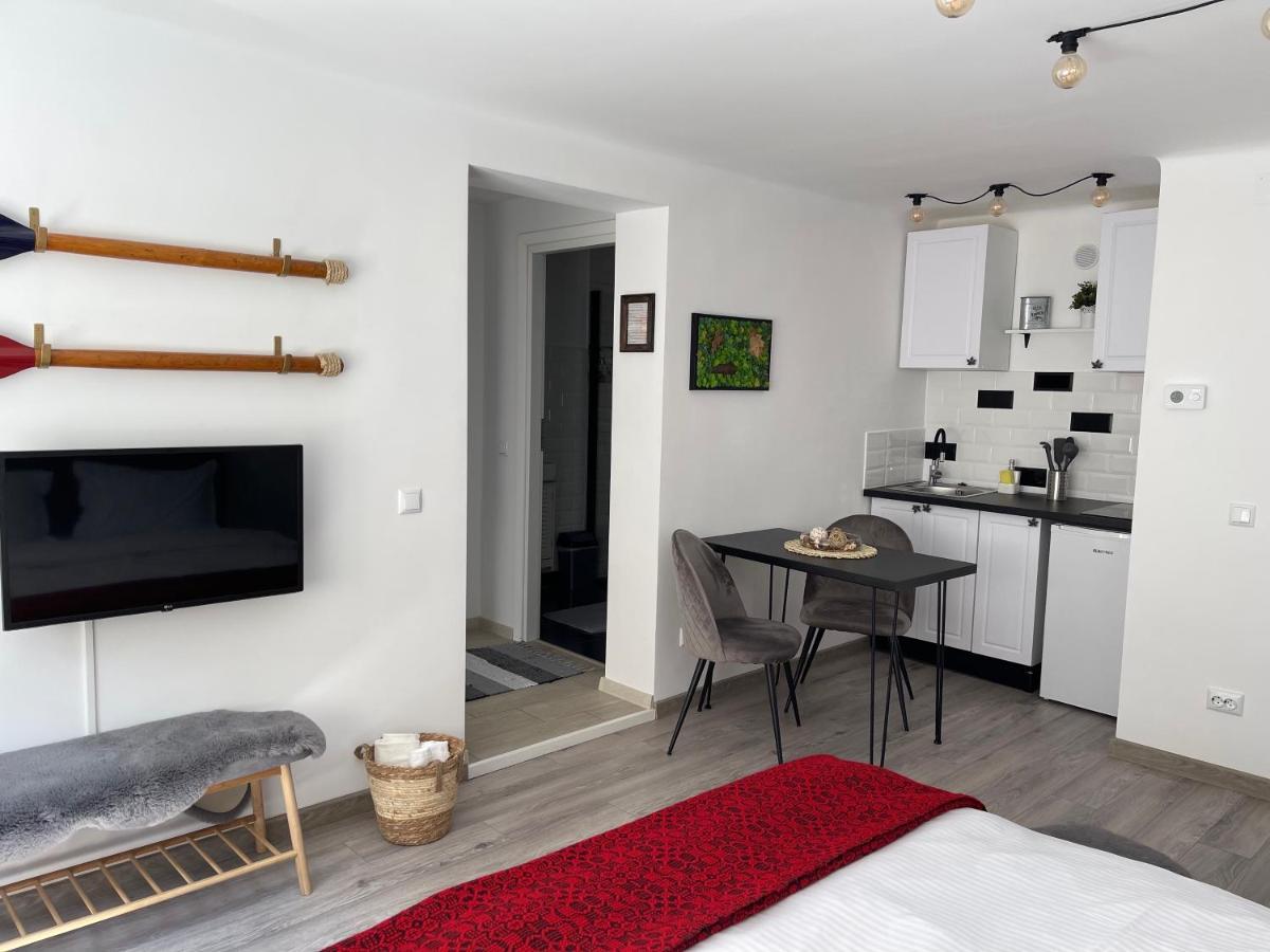 Maple Apartment